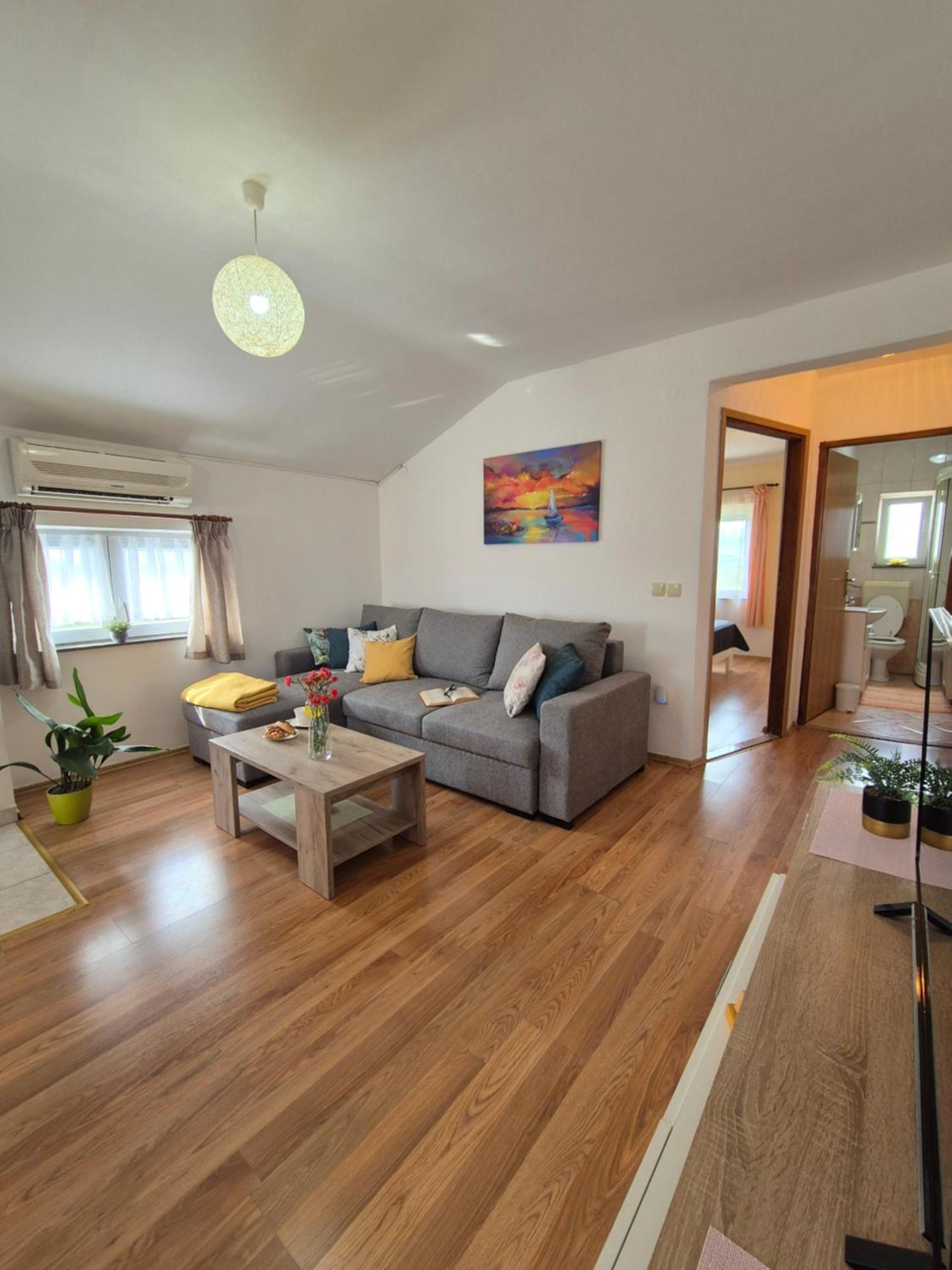 Appartamento Apartman Lucija Pridraga Esterno foto