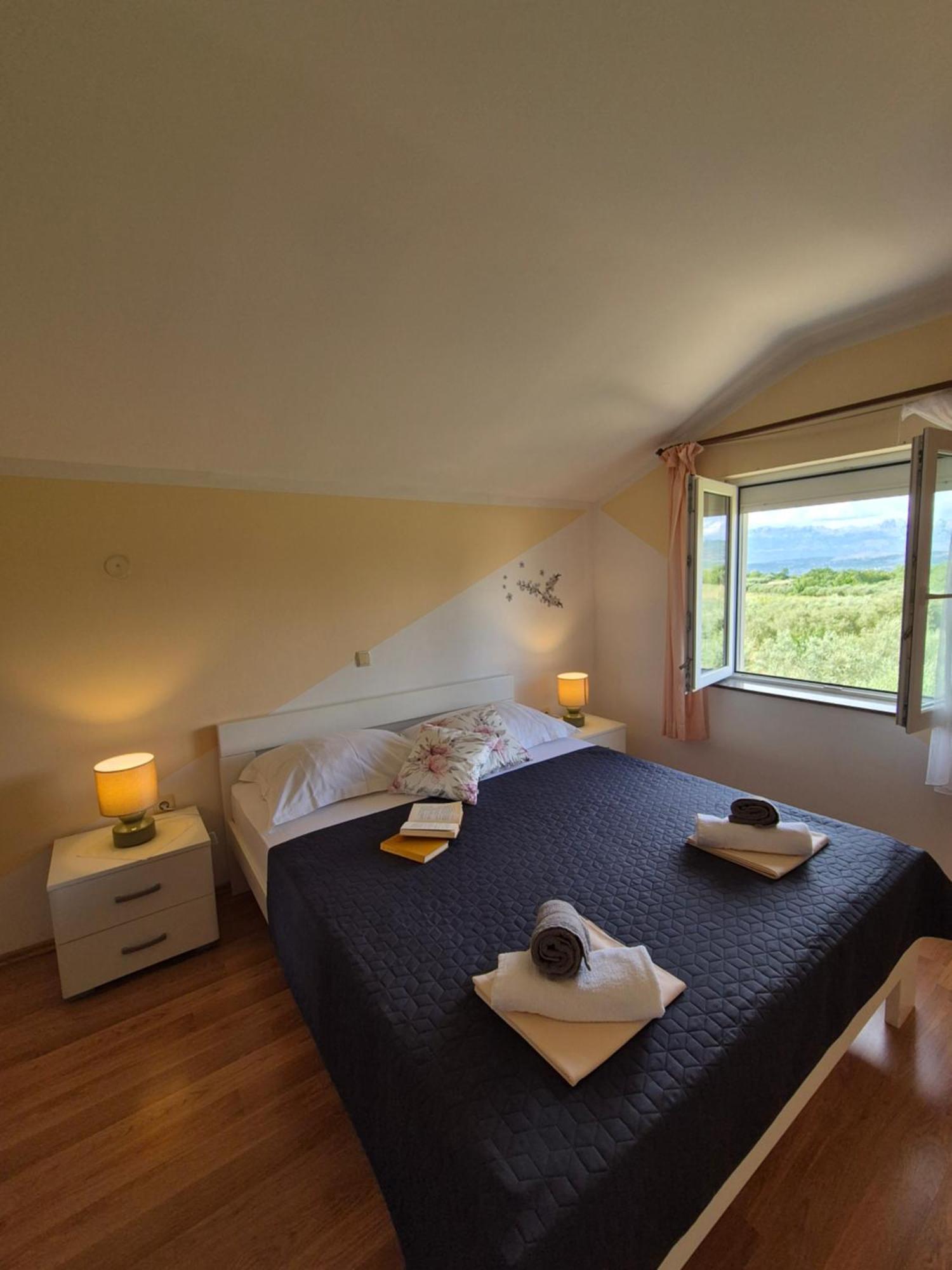 Appartamento Apartman Lucija Pridraga Esterno foto