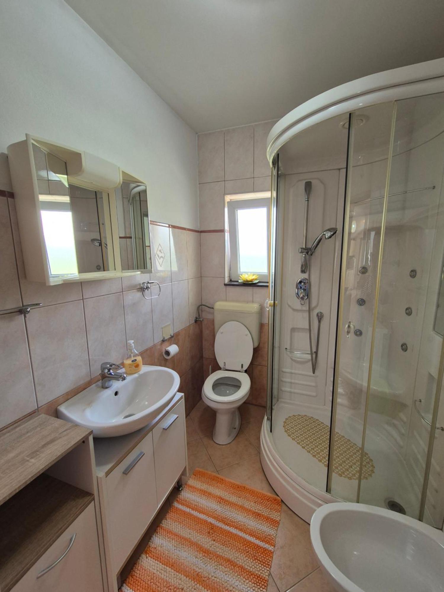 Appartamento Apartman Lucija Pridraga Esterno foto