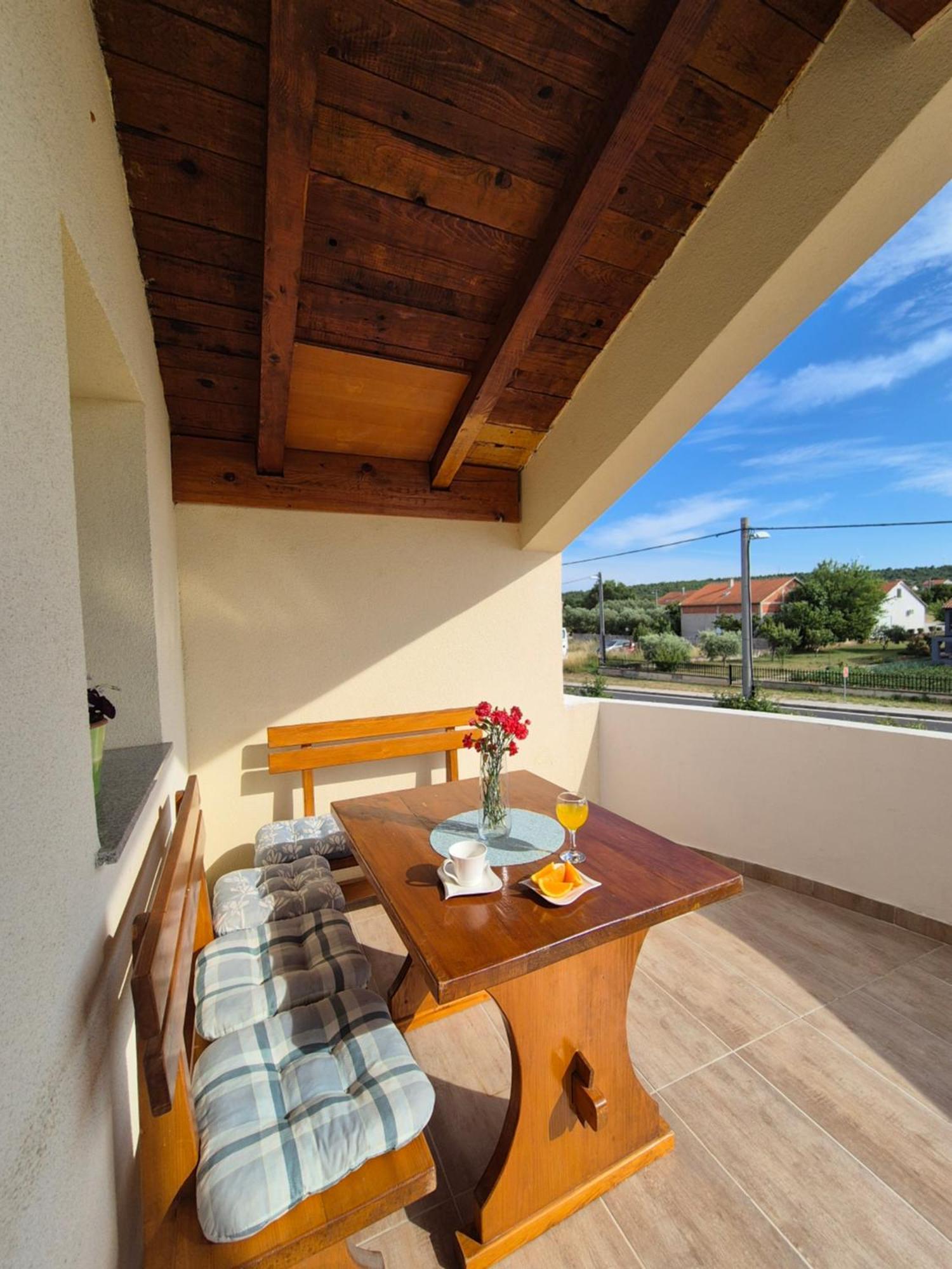 Appartamento Apartman Lucija Pridraga Esterno foto