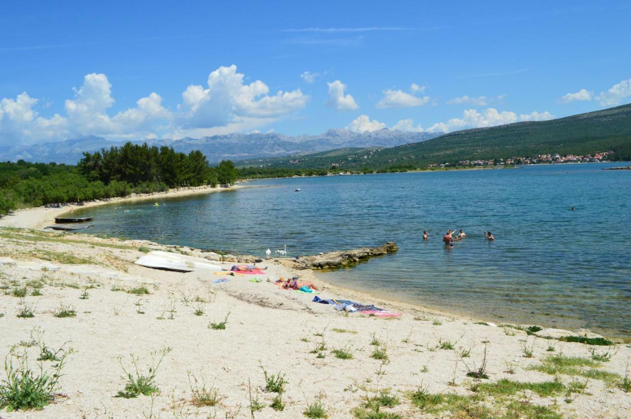 Appartamento Apartman Lucija Pridraga Esterno foto